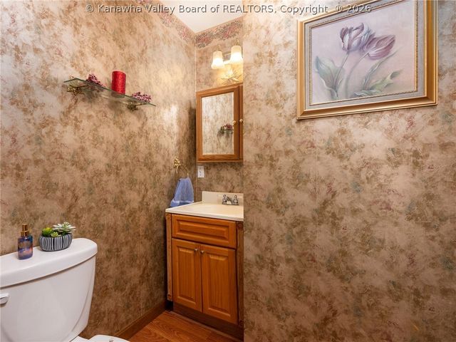 120 Honeysuckle Lane, Dunbar, WV 25064
