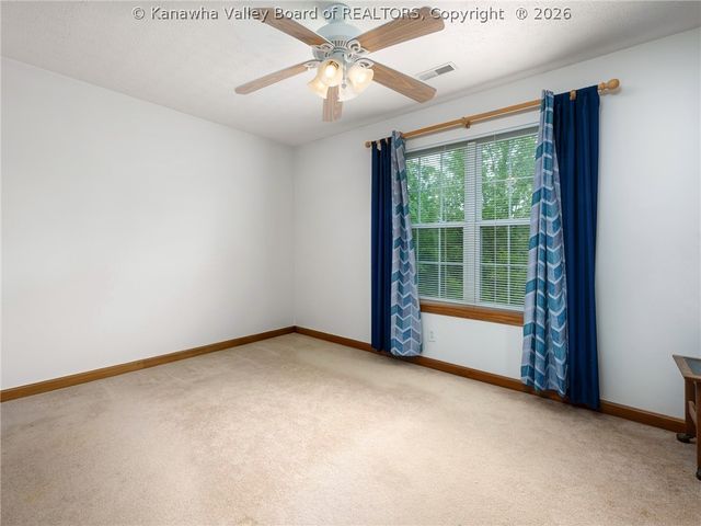 120 Honeysuckle Lane, Dunbar, WV 25064
