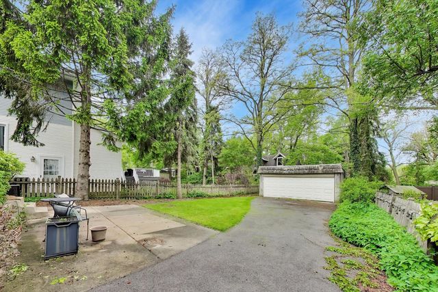 400 S Crescent Avenue, Park Ridge, IL 60068