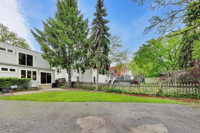 400 S Crescent Avenue, Park Ridge, IL 60068