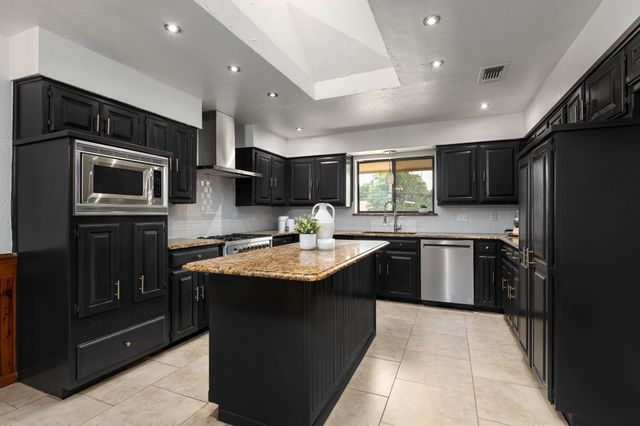 320 S Irving Heights Drive, Irving, TX 75060