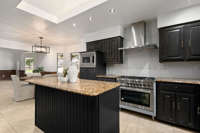 320 S Irving Heights Drive, Irving, TX 75060