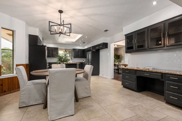 320 S Irving Heights Drive, Irving, TX 75060