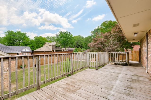 320 S Irving Heights Drive, Irving, TX 75060