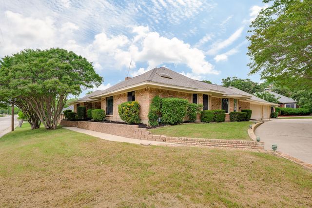 320 S Irving Heights Drive, Irving, TX 75060