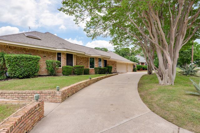 320 S Irving Heights Drive, Irving, TX 75060