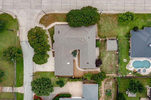 320 S Irving Heights Drive, Irving, TX 75060