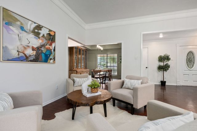 320 S Irving Heights Drive, Irving, TX 75060