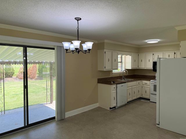 755 N 12th Ave, Piggott, AR 72454