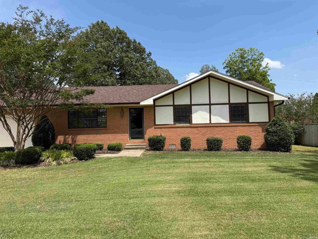 755 N 12th Ave, Piggott, AR 72454