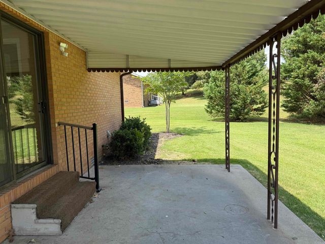 755 N 12th Ave, Piggott, AR 72454