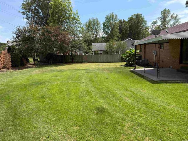 755 N 12th Ave, Piggott, AR 72454