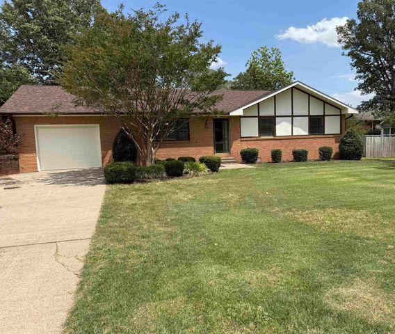 755 N 12th Ave, Piggott, AR 72454