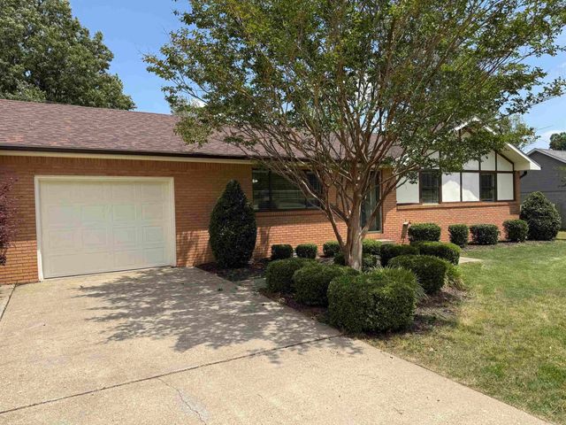 755 N 12th Ave, Piggott, AR 72454