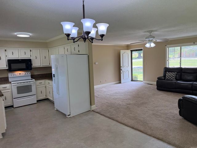 755 N 12th Ave, Piggott, AR 72454
