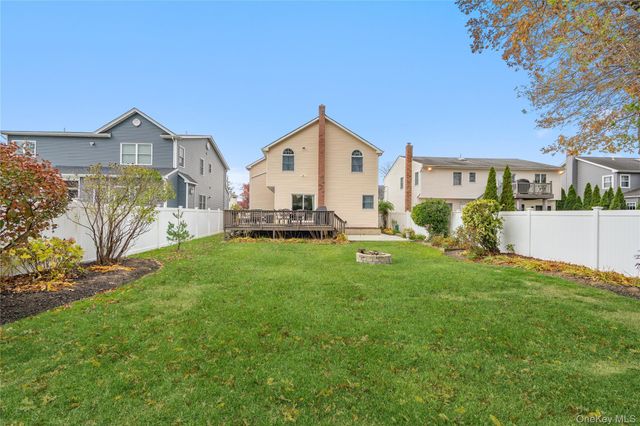 1617 Richard Avenue, Merrick, NY 11566