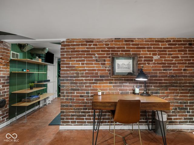 228 E 10th Street, Indianapolis, IN 46202