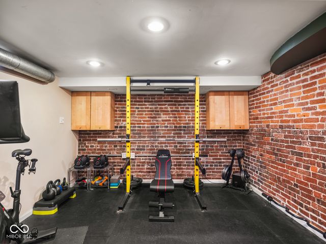 228 E 10th Street, Indianapolis, IN 46202