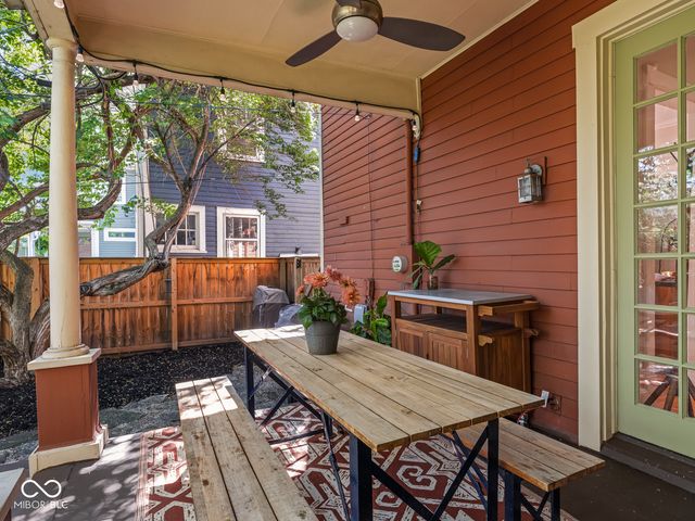 228 E 10th Street, Indianapolis, IN 46202