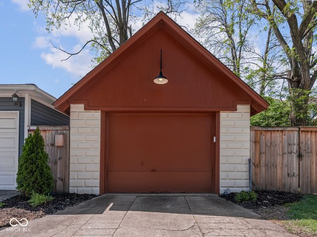 228 E 10th Street, Indianapolis, IN 46202