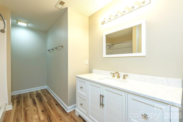 50 Clear Creekside Drive, Hendersonville, NC 28792