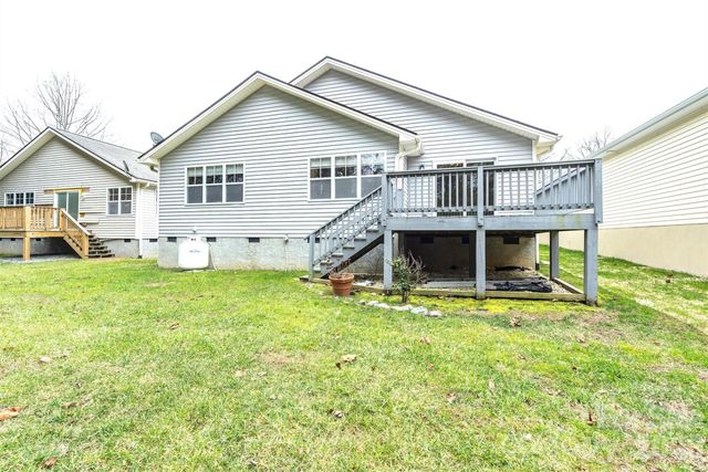 50 Clear Creekside Drive, Hendersonville, NC 28792