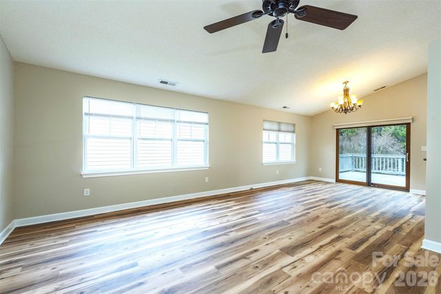 50 Clear Creekside Drive, Hendersonville, NC 28792