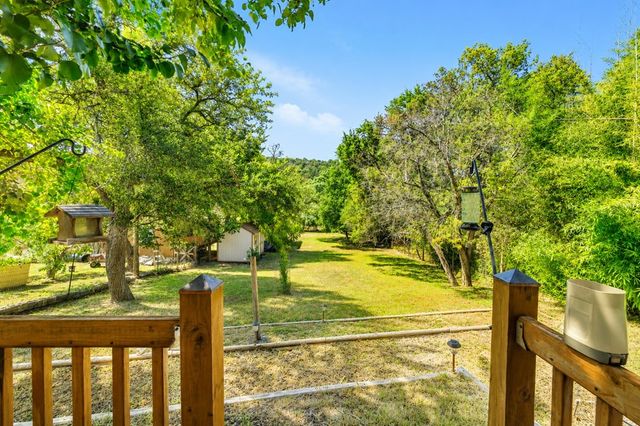 215 Mineola St, Ingram, TX 78025