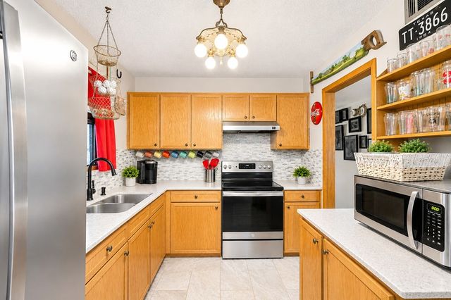 215 Mineola St, Ingram, TX 78025