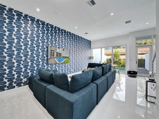 1226 NE 15th Avenue, Fort Lauderdale, FL 33304