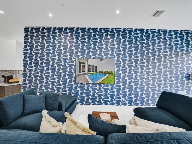 1226 NE 15th Avenue, Fort Lauderdale, FL 33304