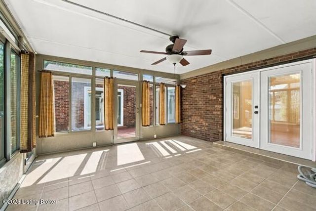 9701 Meadow Vale Dr, Louisville, KY 40242