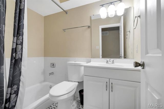 5860 Blackberry Drive, Imperial, MO 63052