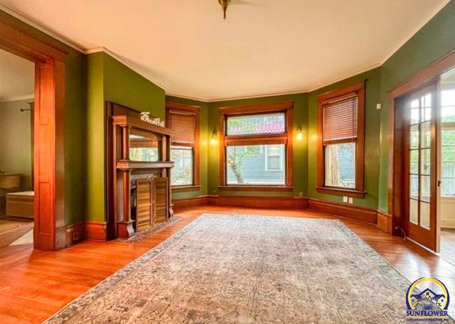 411 SW Woodlawn Ave, Topeka, KS 66606