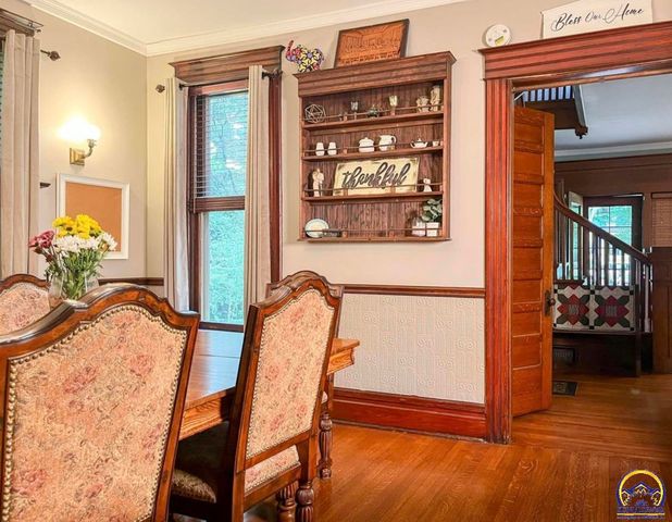 411 SW Woodlawn Ave, Topeka, KS 66606