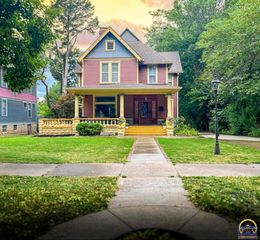 411 SW Woodlawn Ave, Topeka, KS 66606