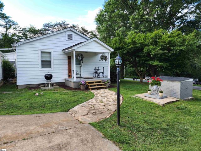 1104 Robert P Jeanes Road, Easley, SC 29640