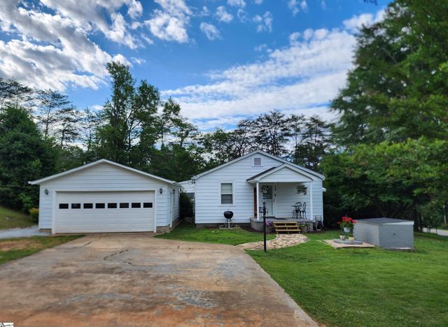 1104 Robert P Jeanes Road, Easley, SC 29640