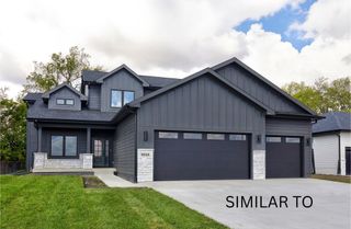 17539 North Valley Drive, Urbandale, IA 50323