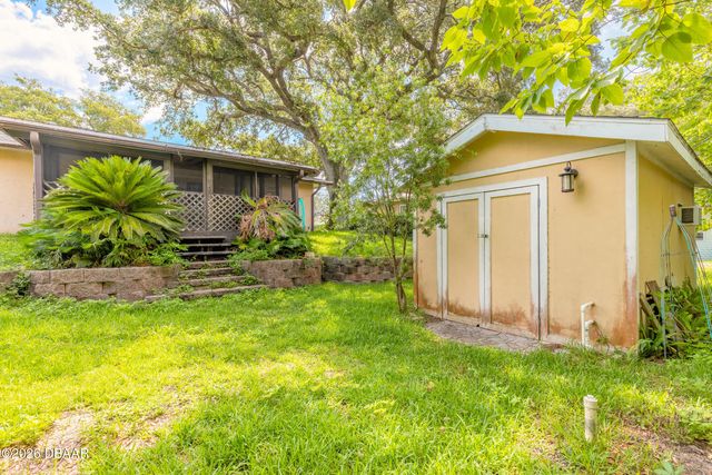1586 Carmen Avenue, Daytona Beach, FL 32117