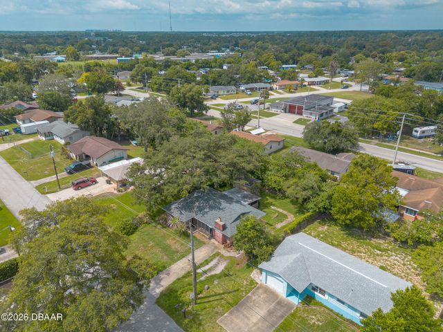 1586 Carmen Avenue, Daytona Beach, FL 32117