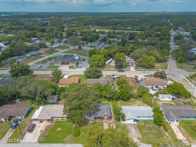 1586 Carmen Avenue, Daytona Beach, FL 32117