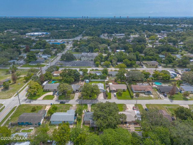 1586 Carmen Avenue, Daytona Beach, FL 32117