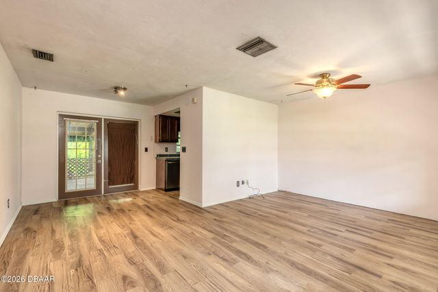 1586 Carmen Avenue, Daytona Beach, FL 32117