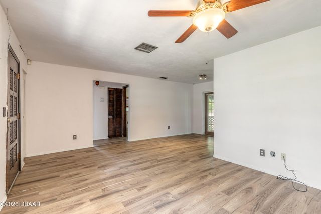 1586 Carmen Avenue, Daytona Beach, FL 32117