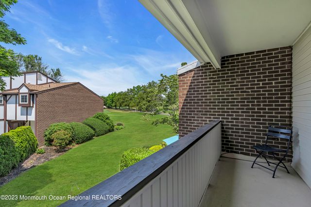 15 Linden Drive, Spring Lake Heights, NJ 07762
