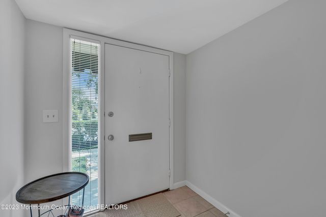 15 Linden Drive, Spring Lake Heights, NJ 07762