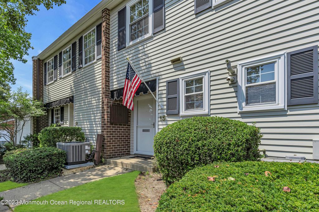 15 Linden Drive, Spring Lake Heights, NJ 07762