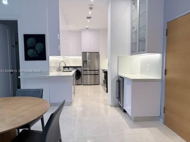 881 Ocean Drive L2, Key Biscayne, FL 33149