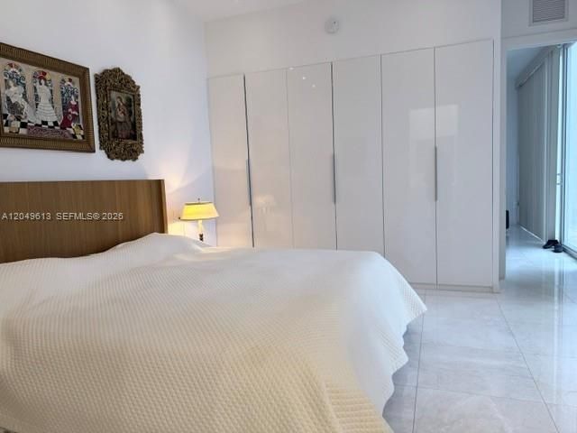 881 Ocean Drive L2, Key Biscayne, FL 33149